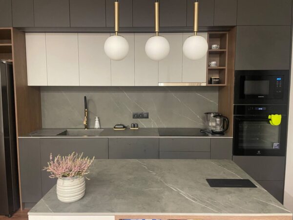 wyspa ze spieku kwarcowego Laminam Pietra Grey